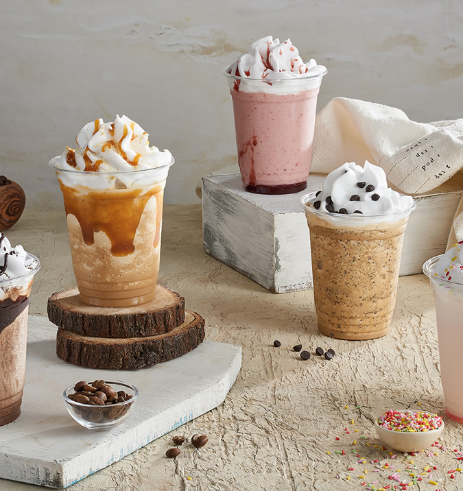 Les donuts les plus légers, frais et variés, agrémentés de fourrages, glaçages et garnitures à base de chocolats, crèmes, confitures et friandises !